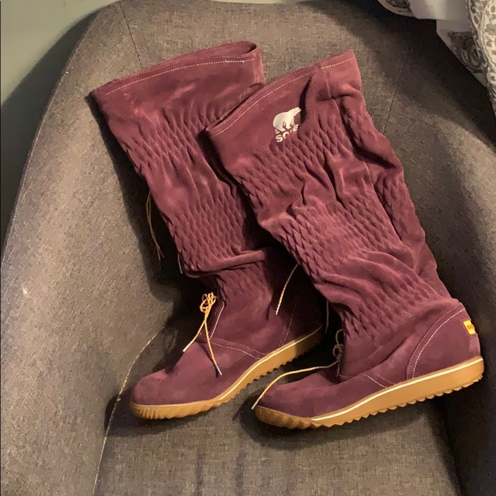 Sorel suede purple boots